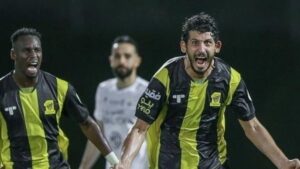 حجازي يقود اتحاد جدة ضد الفيحاء في بالدوري السعودي