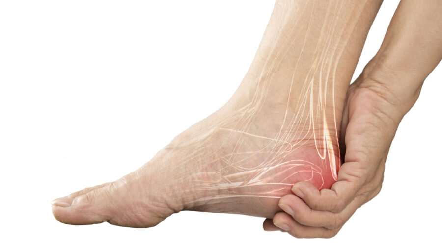 علاج آلام الأعصاب في القدم: حلول منزلية فعالة