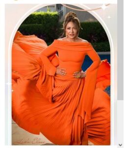 ليلى علوي تخطف الأنظار بإطلالتها المبهجة