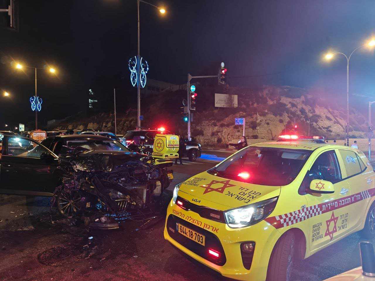 حادث سير لسيارة وزير إسرائيلي وإصابة والده
