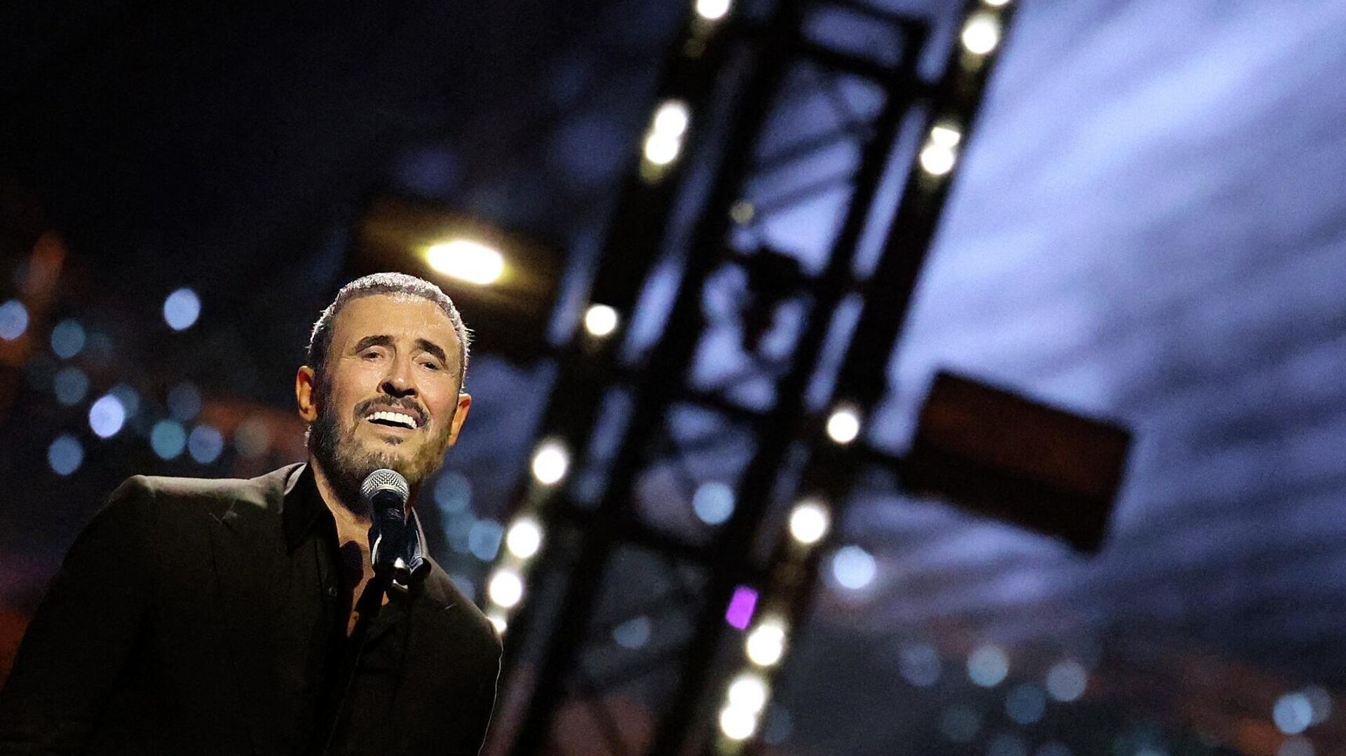 كاظم الساهر يحيي حفل غنائي في دبي