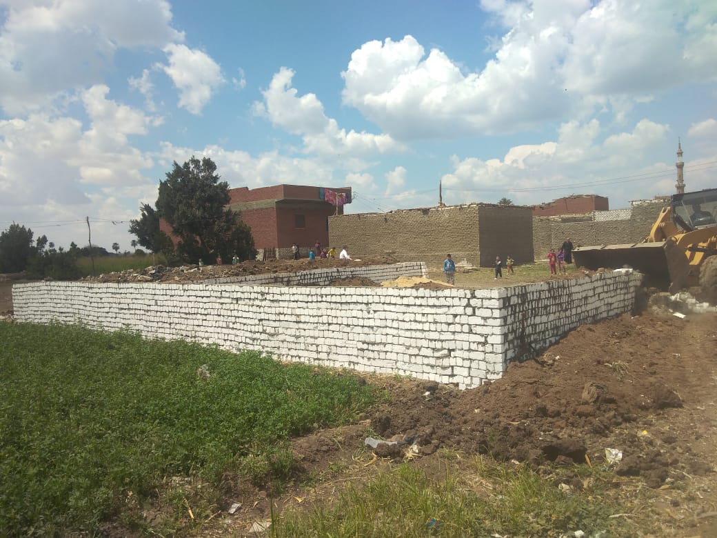 منع ٥٢ مخالفة بناء علي الأراضي  الزراعية بالجيزة