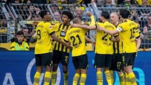 أتلتيكو مدريد يواجه بوروسيا دورتموند الألماني الليلة