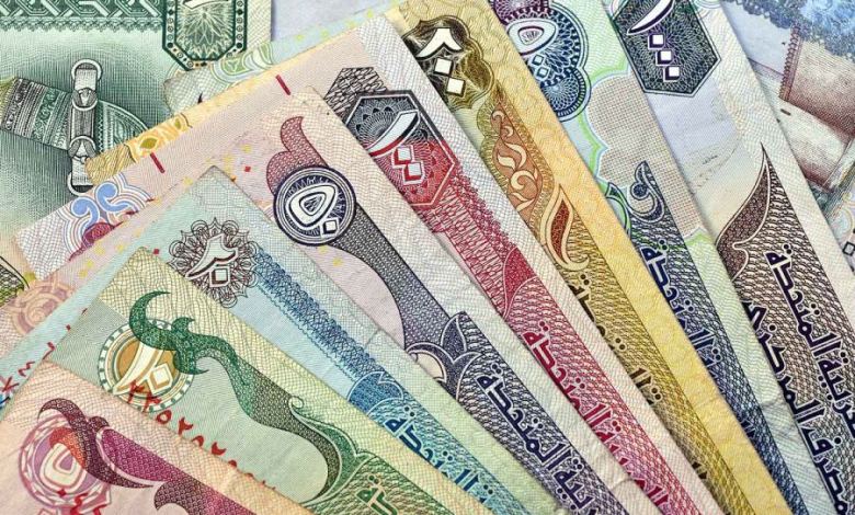 العملات العربية والأجنبية