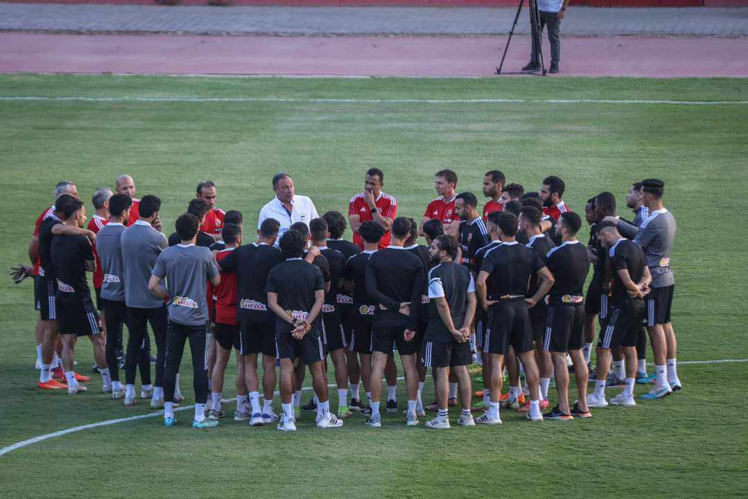 الأهلي يستقر على رحيل مهاجم الفريق