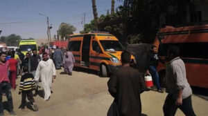 بسبب خلافات عائلية.. شاب يصيب والدته وشقيقه بجروح في حلوان