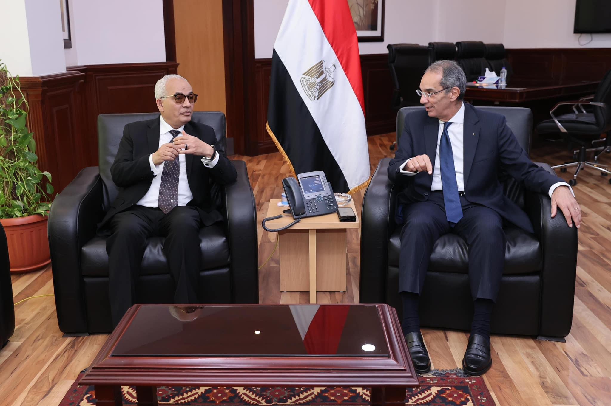 وزيرا الاتصالات والتربية والتعليم يجتمعان لبحث تطوير المنظومة التعليمية من خلال استخدام أدوات تكنولوجيا المعلومات