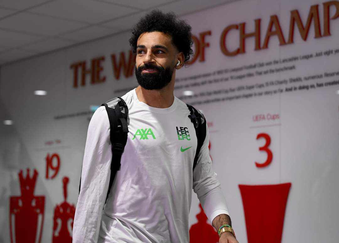 الدوري الإنجليزي يحتفل بـ «محمد صلاح» لاعب ليفربول