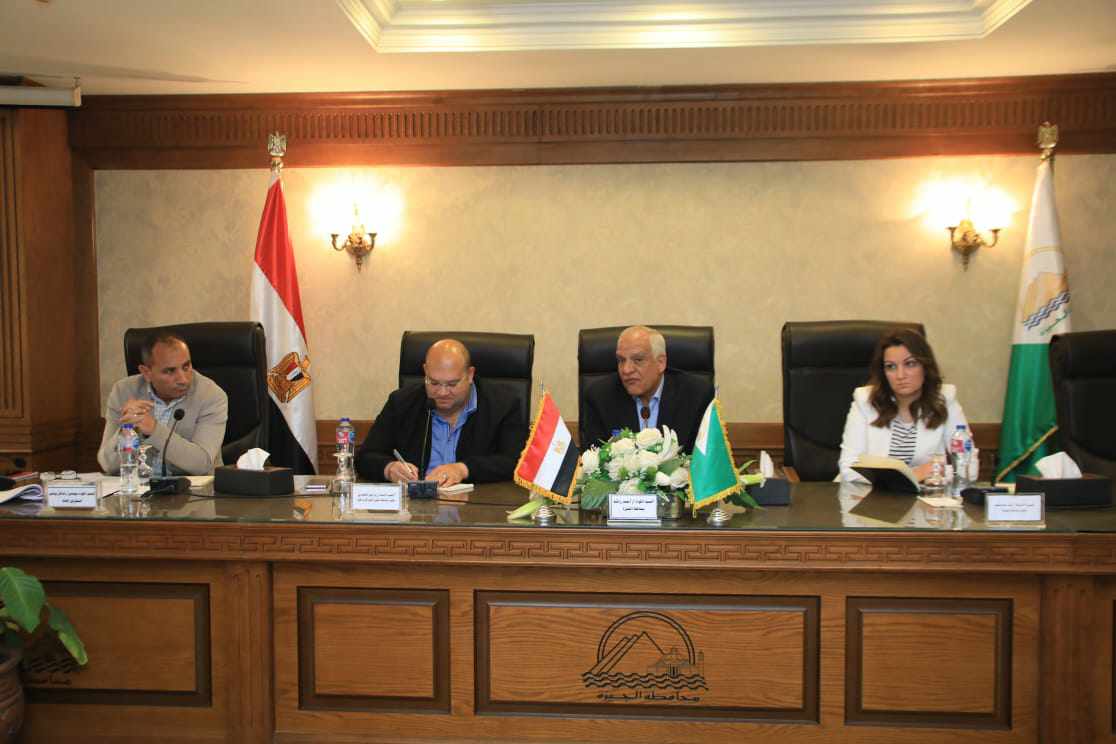 محافظ الجيزة يجرى اجتماع موسع لأنتهاء طلبات التصالح على مخالفات البناء