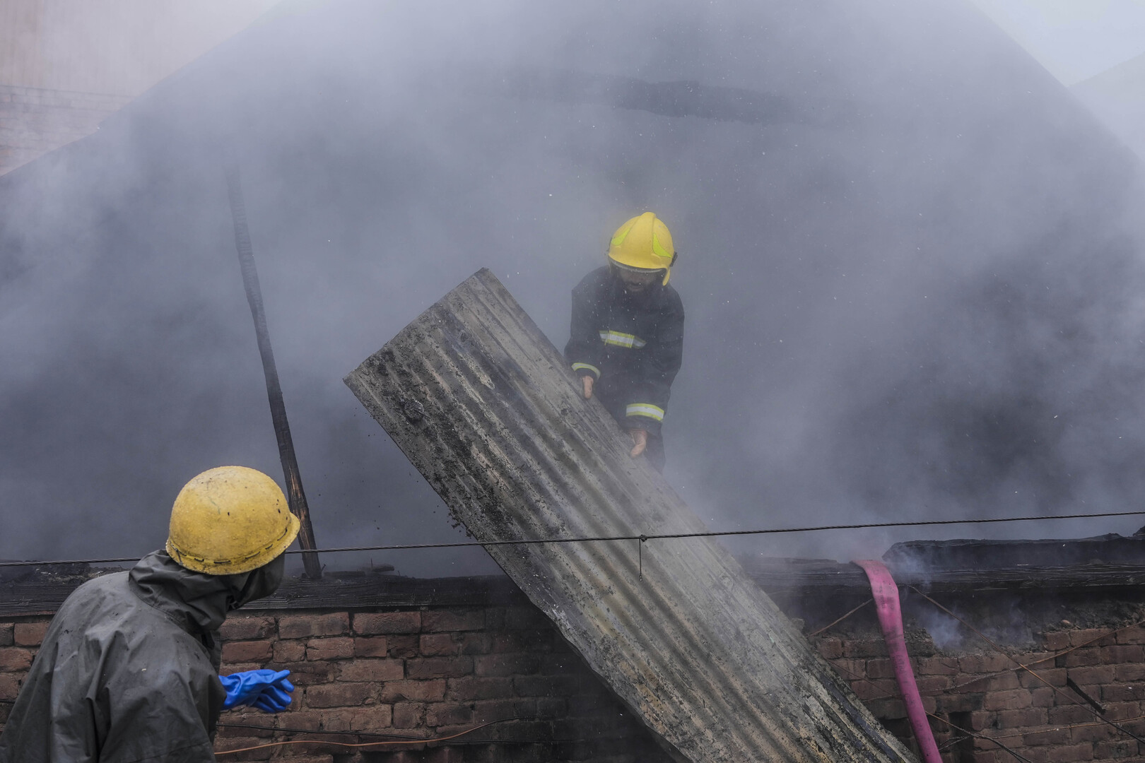 مصرع 24 شخصا في حريق بمجمع للألعاب في الهند