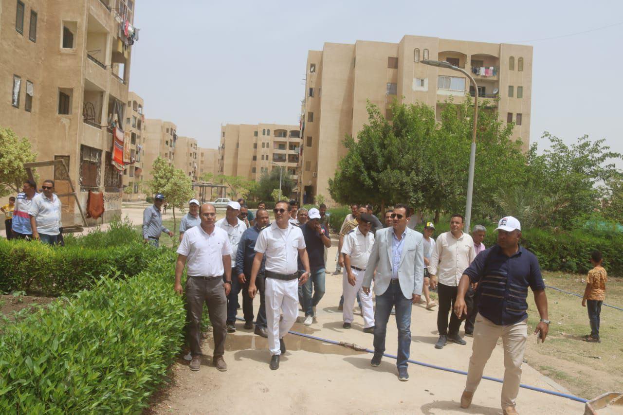 وزير الإسكان يُصدر قرارًا بإزالة مخالفات بناء بالساحل الشمالي