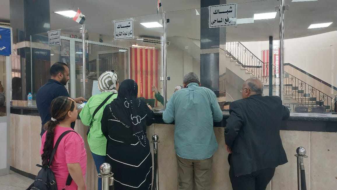 فى اول أيام تلقى طلبات التصالح  محافظ  الجيزة يتابع انتظام العمل بالمراكز التكنولوجية