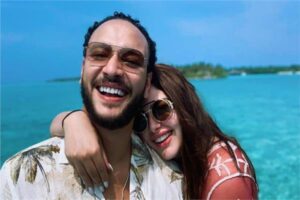 أول تعليق لـ”أحمد خالد صالح” على أنباء انفصاله عن هنادي مهنا