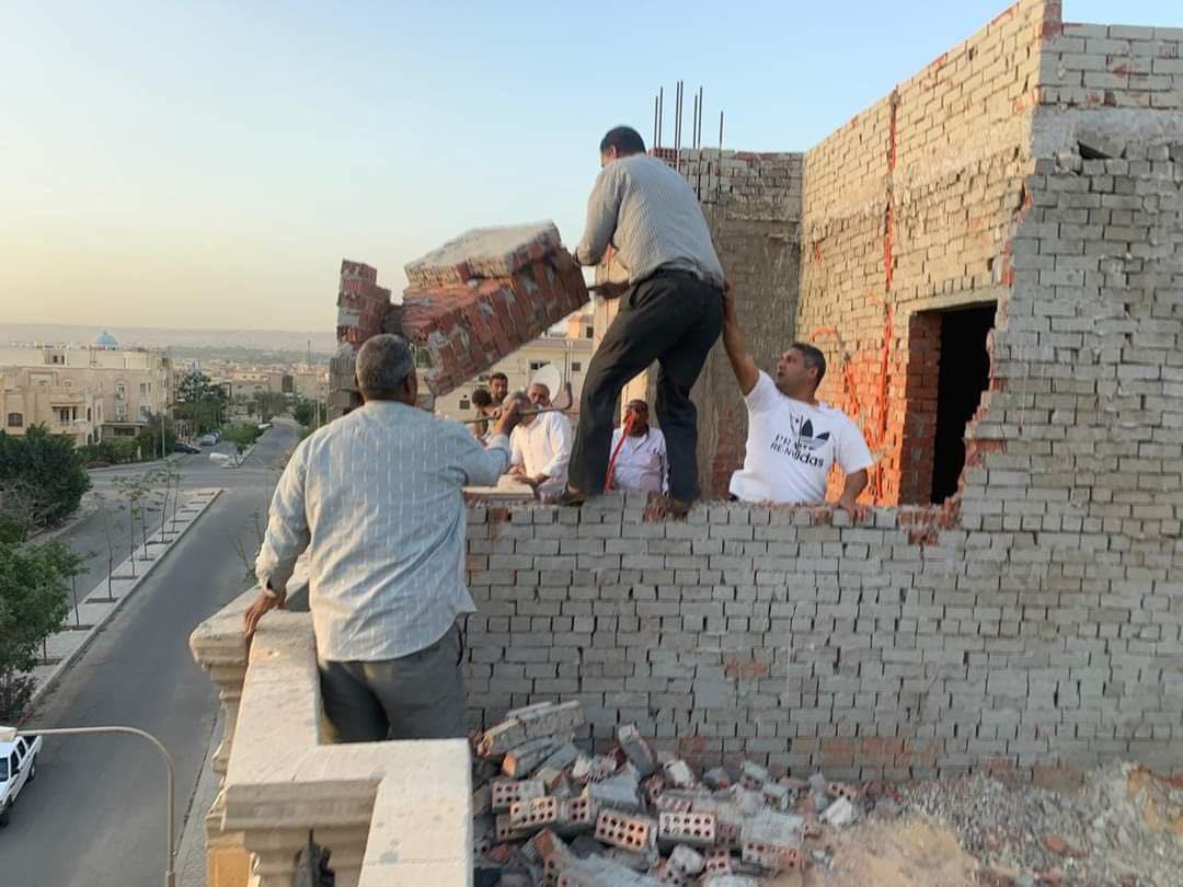 حملات لإزالة مخالفات بناء بمدن الشروق والعبور وسوهاج الجديدة