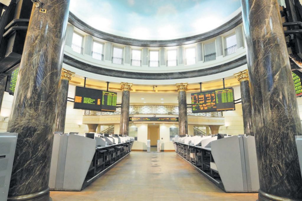 المؤشر الرئيسى للبورصة يرتفع 1.03%  بمستهل تعاملات اليوم الأحد