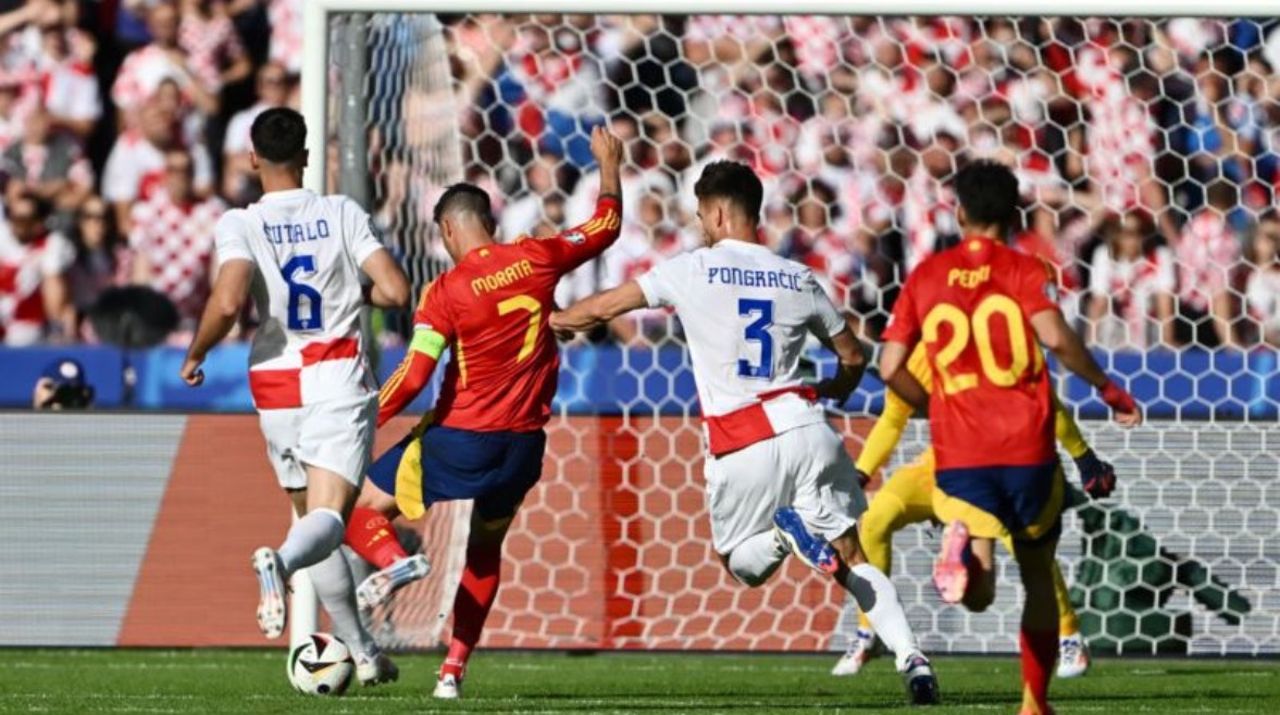 إسبانيا تضرب كرواتيا بثلاثية نظيفة