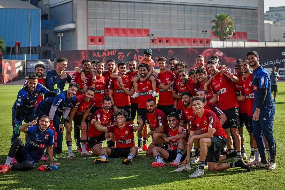 الشحات يقود هجوم الأهلي أمام فاركو بالدوري