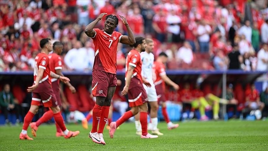 سويسرا تفوز على المجر بثلاثية