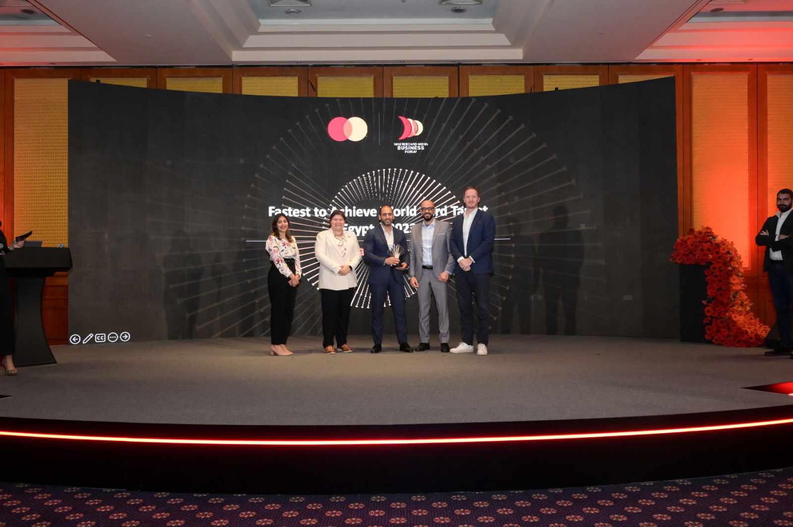 بنك البركة يحصد جائزة “أسرع بنك يحقق المستهدف من مبيعات “World Card”