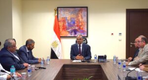 وزير الإسكان يتابع موقف التعاون مع الإتحاد الأوروبي بمجال الاستخدام الآمن لمياه الصرف الصحي والصناعي المعالجة