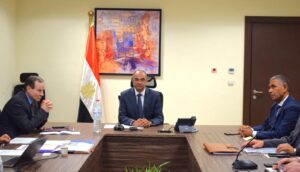 نائب وزير الإسكان يؤكد دعم شركات القطاع الخاص للمشاركة في تنفيذ مشروعات المرافق وتوطين الصناعات