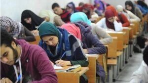 70% للمستوى المتوسط.. امتحان اللغة الإنجليزية يعوض صدمة الفيزياء والتاريخ