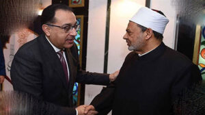 مدبولي يهنئ شيخ الأزهر بالعام الهجري الجديد