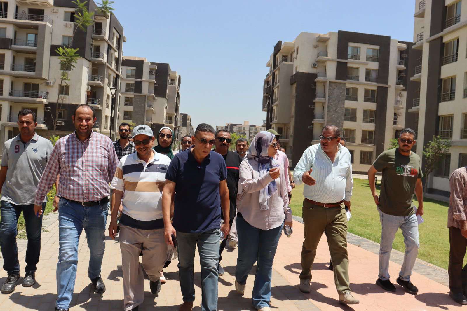 رئيس جهاز مدينة الشيخ زايد تتفقد مشروع وحدات “جنة 2” لمتابعة معدلات التنفيذ