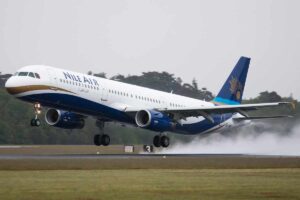 إلغاء رحلة النيل للطيران من الدمام للقاهرة بسبب حريق فى منظومة الاطارات