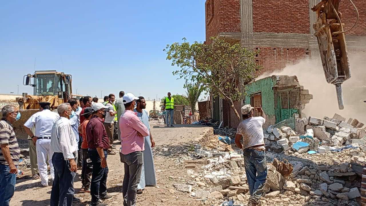الإسكان: تنفيذ أكبر حملة إزالة بمنطقة الزرايب “سابقاً” بعد توفير مجتمع سكني بديل بمدينة 15 مايو