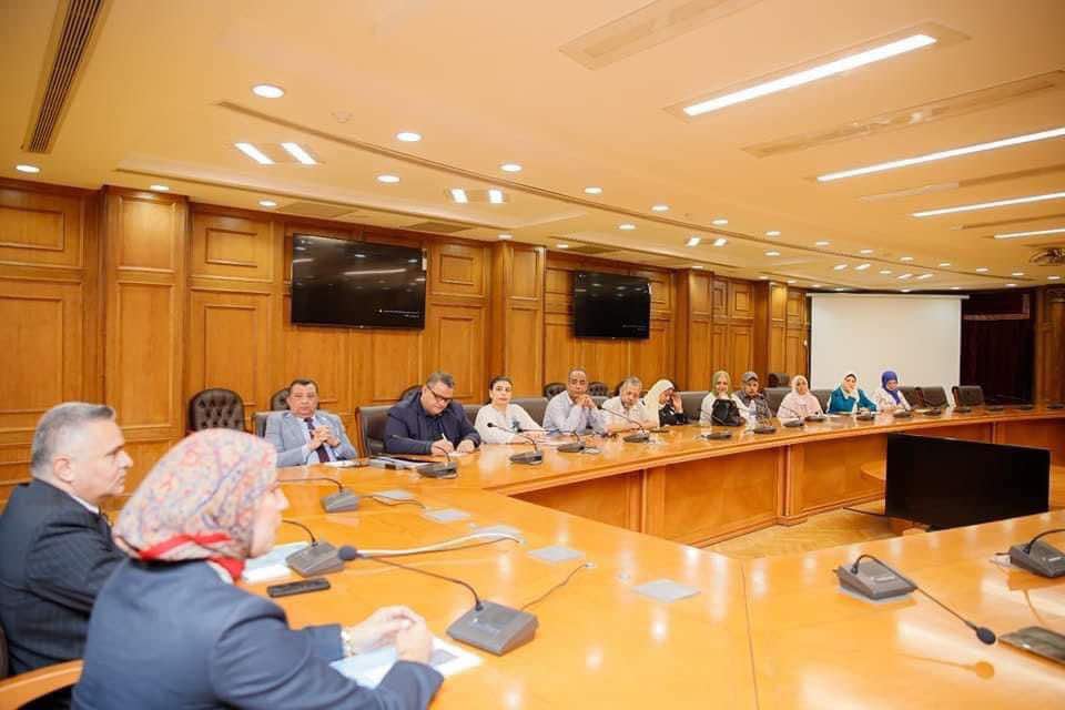 رئيسا جامعة وجهاز مدينة السويس الجديدة يُطلقان مسابقة لتسمية الشوارع