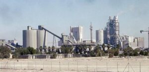 جنوب الوادي للأسمنت :العشري للصلب تتقدم بعرض منافس  للاستحواذ على صناعات مواد البناء