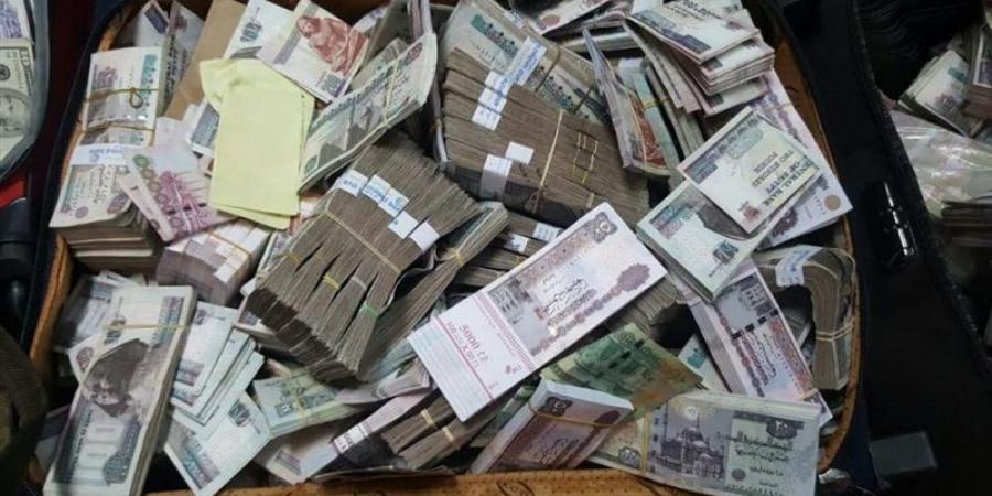 خلال 24 ساعة.. ضبط 10 ملايين جنيه حصيلة قضايا إتجار بالنقد الأجنبي