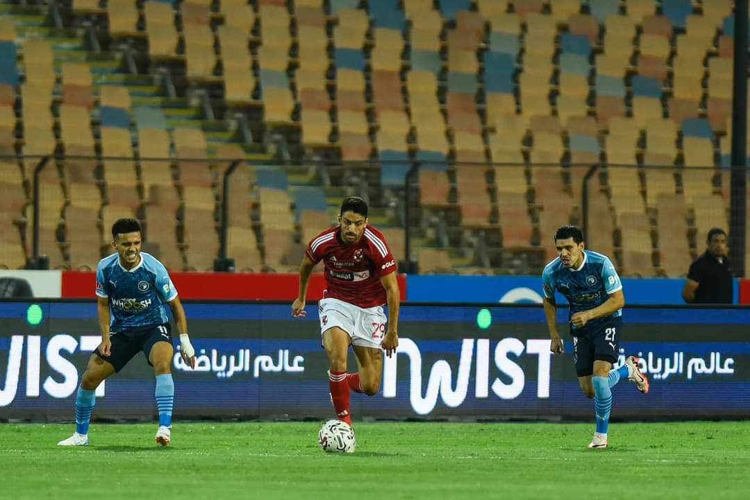 في مباراة مثيرة.. الأهلي يقضي على بيراميدز بثلاثية