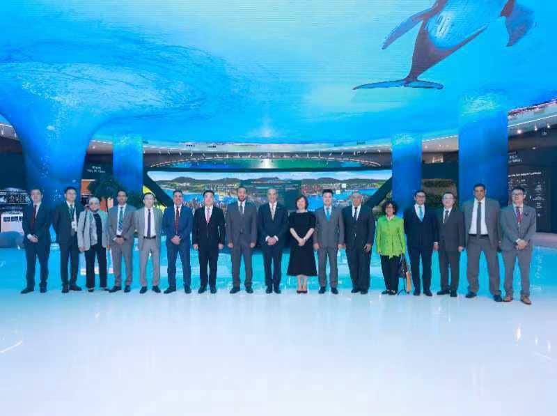 خلال زيارته للصين.. وزير الاتصالات يعقد مباحثات مع شركات صينية عالمية للتعاون فى مجالات التحول الرقمى