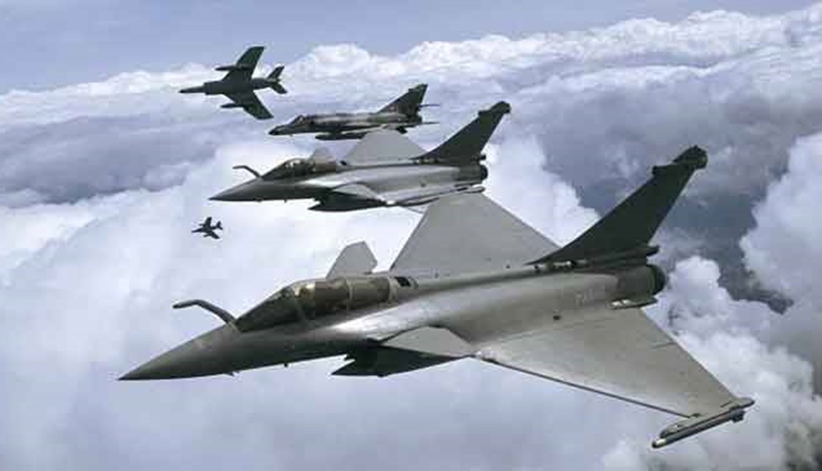 سقوط مقاتلتين فرنسيتين أثناء عملية تدريب والبحث عن مفقودين