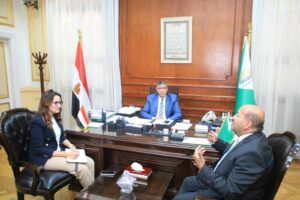 استقبال محافظ الجيزة للمنسق الوطني لمبادرة المشروعات الخضراء الذكية