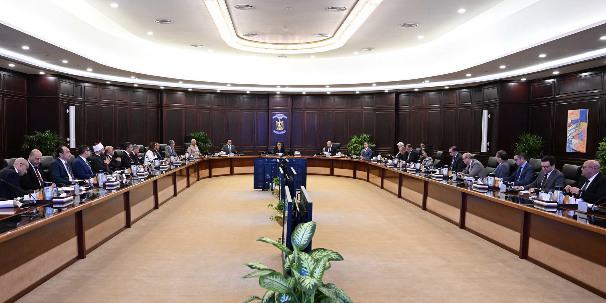 مجلس الوزراء يوافق على 10 قرارات خلال اجتماعه الأسبوعي.. تعرف عليها