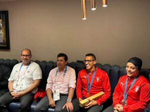 وزير الشباب والرياضة يحتفل بميدالية سارة سمير وأحمد الجندي