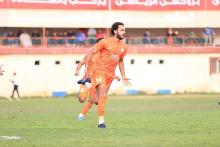 أدهم حمادة لاعب فريق بروكسي المنتقل إلي سموحة