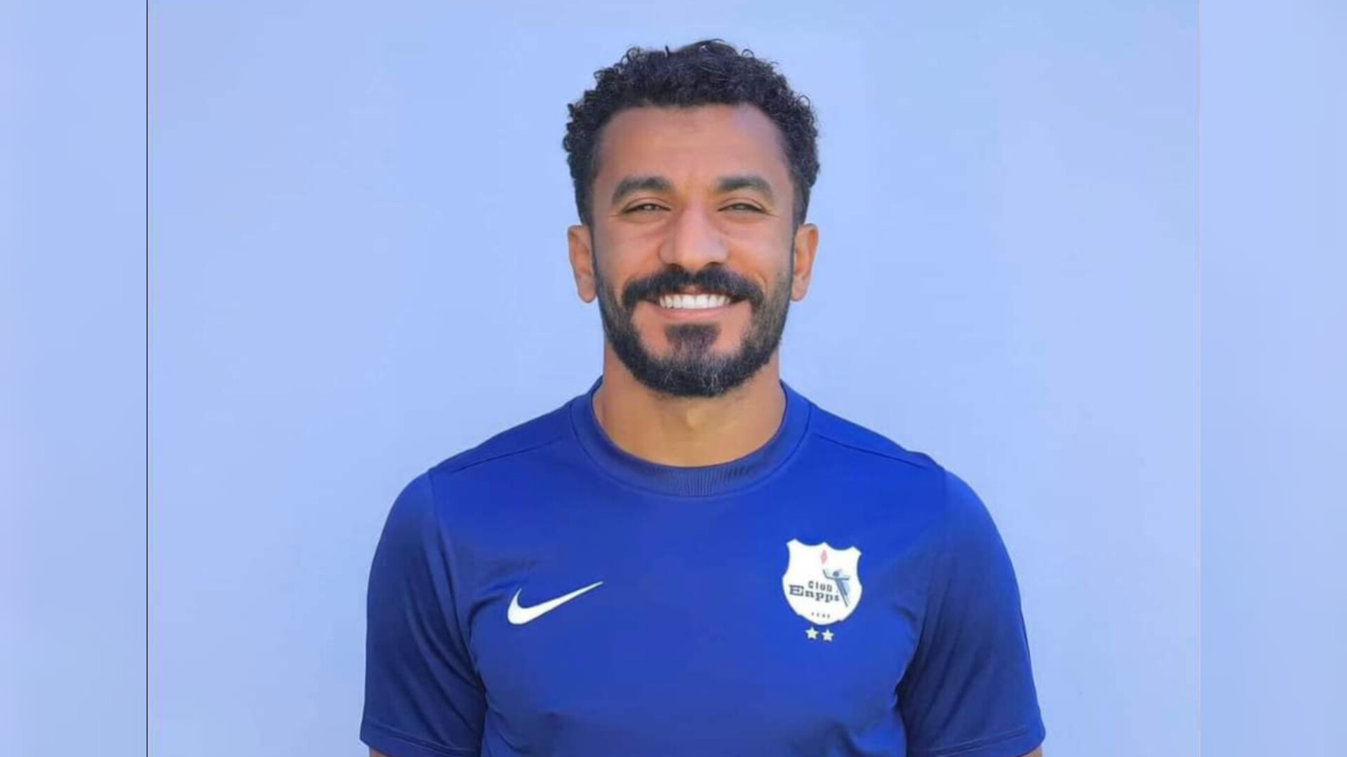 حسام عرفات ينتقل إلي المستشفي بعد بلع لسانه في مباراة فريقه