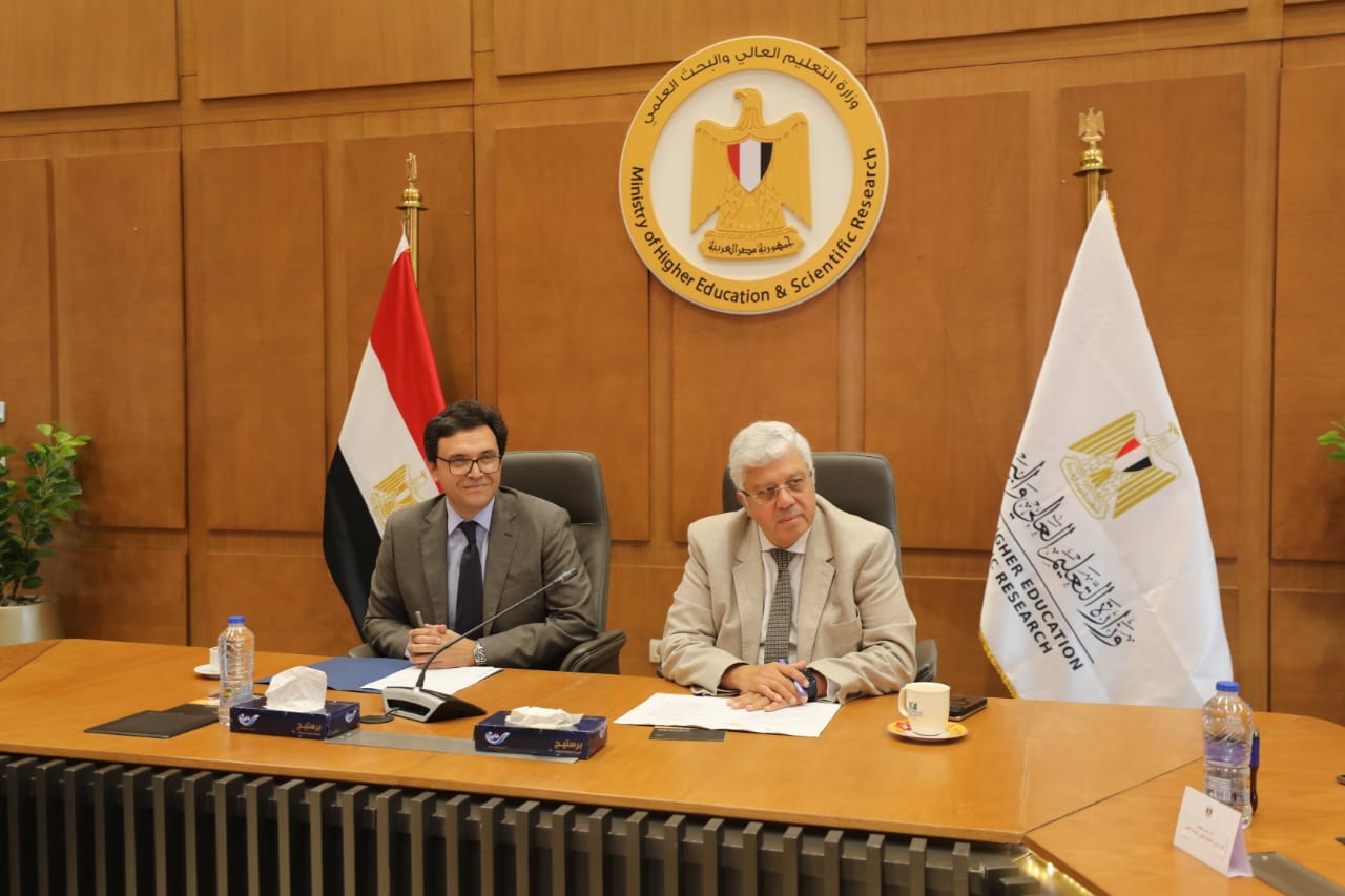 وزيرا التعليم العالي والثقافة يبحثان التعاون المشترك لتعزيز الوعي الثقافي لطلاب الجامعات