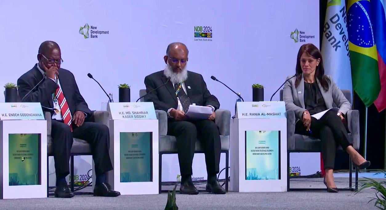 وزارة التخطيط… تطالب “الحكومات أن تكون واضحة بشأن أولوياتها”