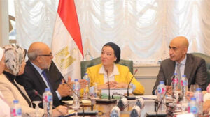 “التعليم” تتعاون مع “البيئة” لتطبيق منظومة إعادة تدوير المخلفات في المدارس