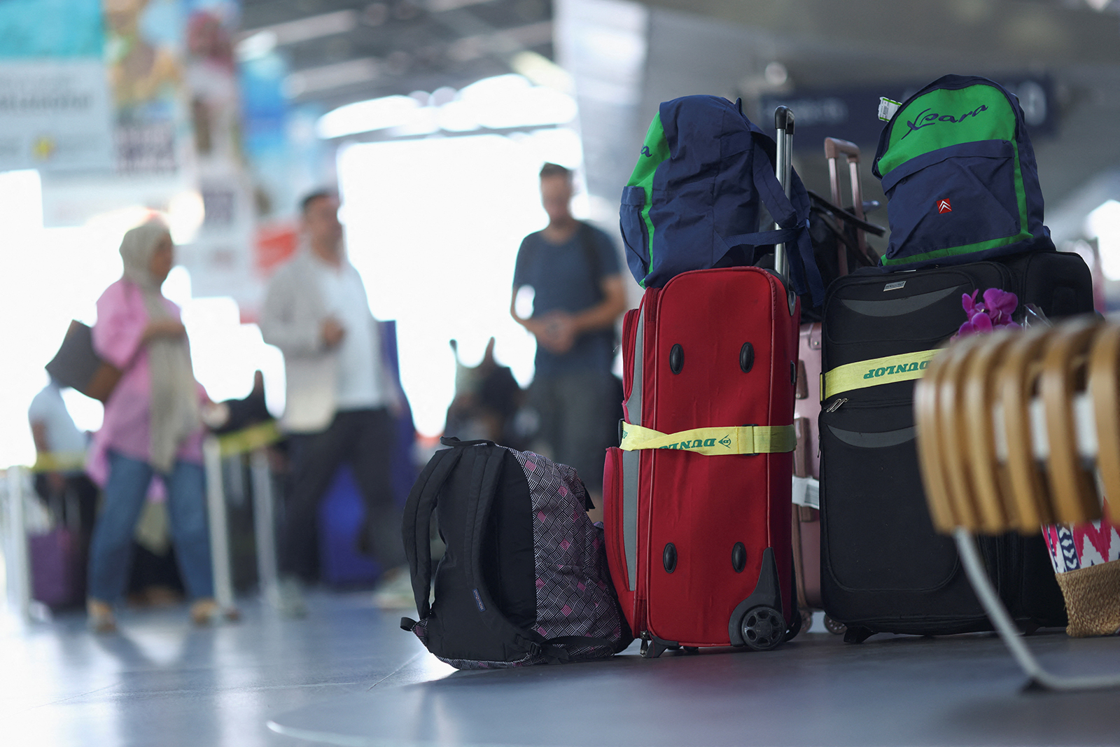 ألمانيا.. تعطل حركة الملاحة بمطارين بسبب نشطاء المناخ