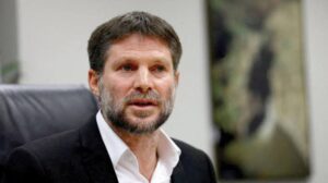 سموتريتش يهدد لبنان بمصير مشابه لغزة