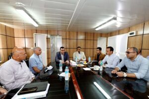 وزير الإسكان ومحافظ مطروح يتابعان موقف تسليم الأراضي البديلة بمدينة رأس الحكمة