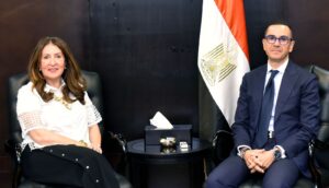 وزير الاستثمار والتجارة الخارجية يستقبل السفيرة الأمريكية بالقاهرة لبحث سبل تعزيز العلاقات التجارية والاستثمارية