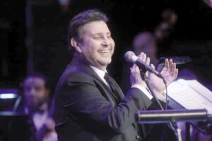 موعد إذاعة حفل هاني شاكر فى مهرجان القلعة على الحياة