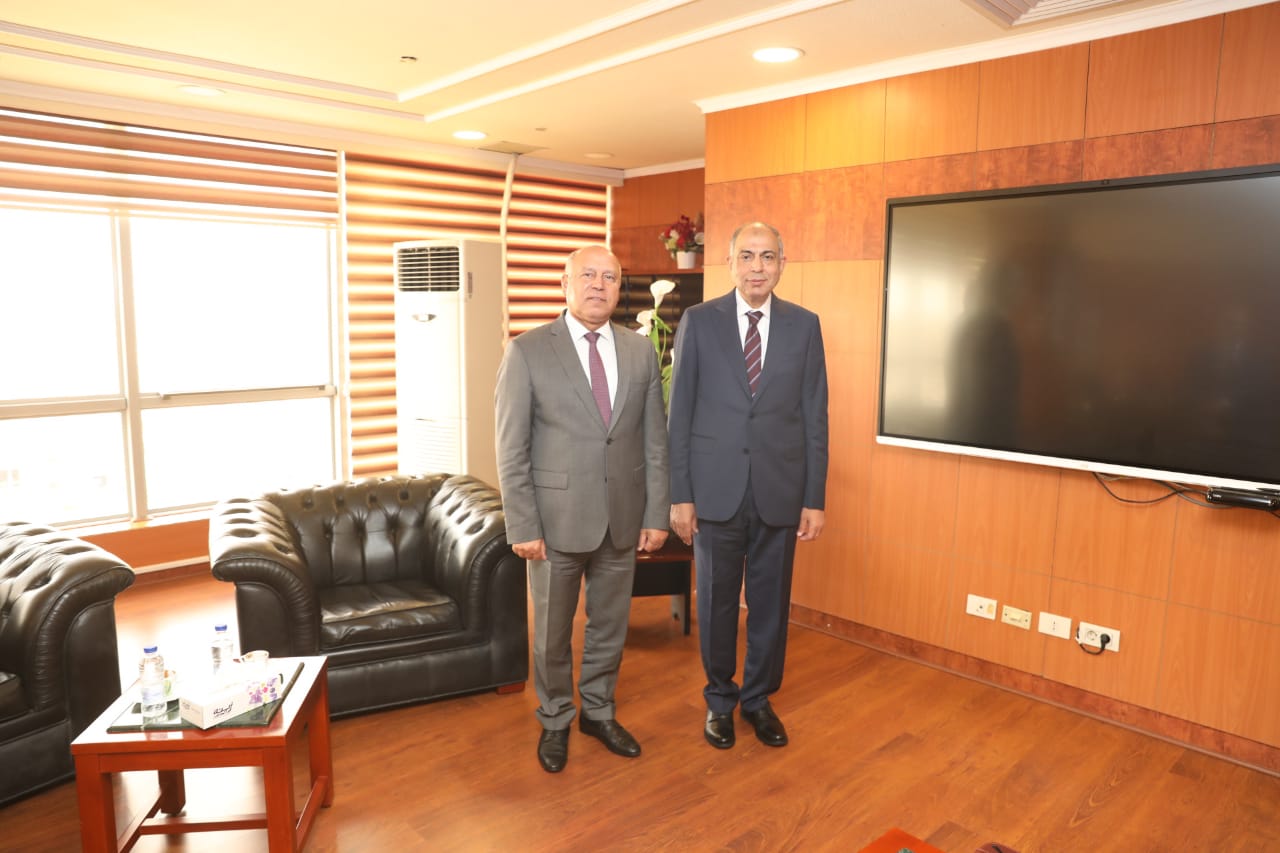 كامل الوزير يستقبل سفير سيراليون بالقاهرة لبحث التعاون في قطاعي النقل والصناعة